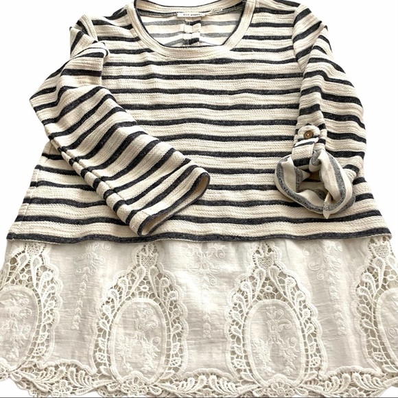 Stripe Cream Gray Light Sweater Sz Small Layered Top Nautical Casual Lace Summer - Picture 5 of 12
